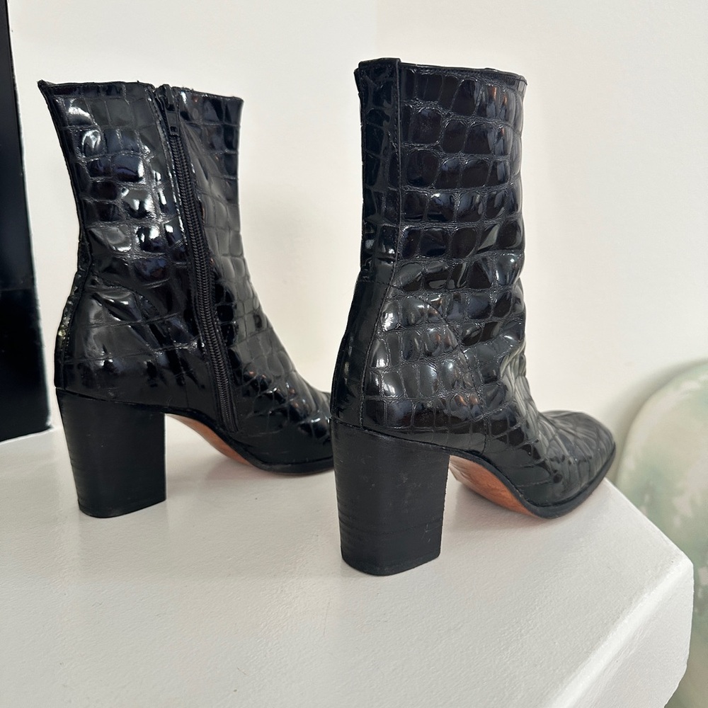 Vintage CHARLES DAVID Croc-Embossed Ankle Boots size 7 - Picture 10 of 10